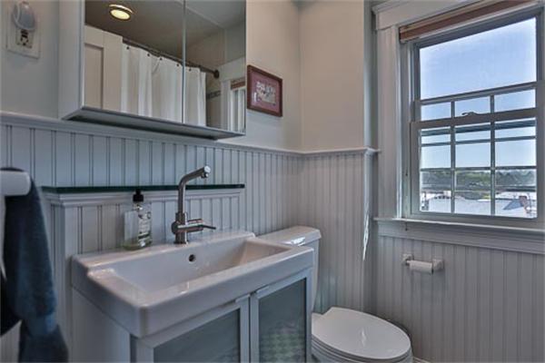 77 Woodside Road Winchester, MA 01890 - Photo 17 of 26 Gallery Image 17