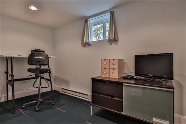 77 Woodside Road Winchester, MA 01890 - Photo 22 of 26 Gallery Image 22