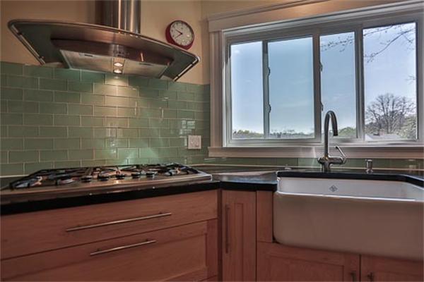 77 Woodside Road Winchester, MA 01890 - Photo 8 of 26 Gallery Image 8