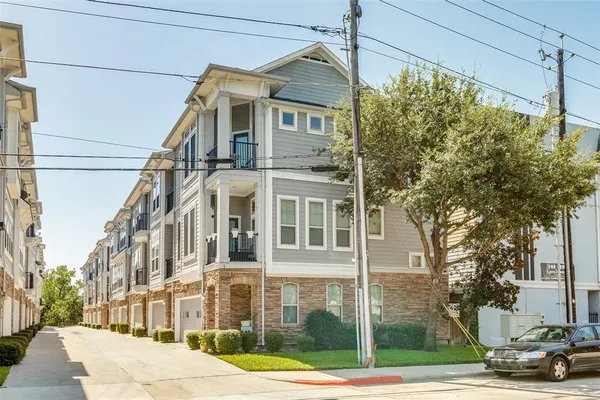$2,999 | 2326 Stutz Drive, Unit 103, Dallas, TX 75235
