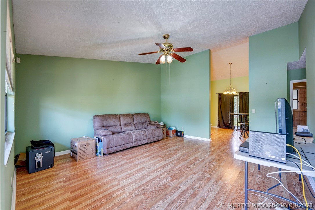 4597 Southeast Marie Way Stuart, FL 34997 - Photo 2 of 37 Gallery Image 2