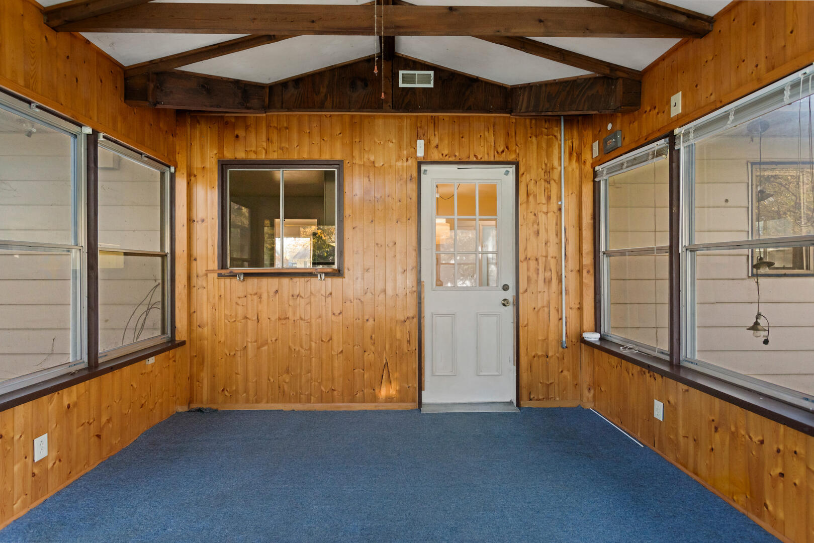 1709 Crescent Drive Champaign, IL 61821 - Photo 19 of 27 a view of an entryway of the house