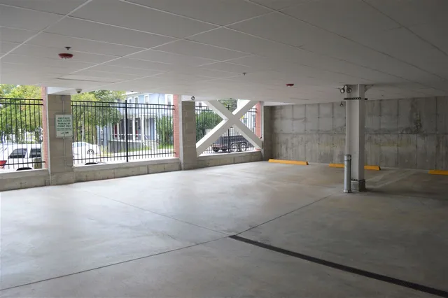 $2,395 | 2 Silver Street, Unit 13, Dover, NH 03820