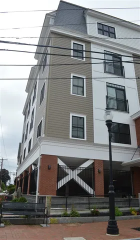 $2,395 | 2 Silver Street, Unit 13, Dover, NH 03820