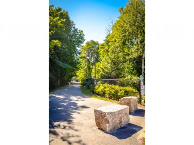 $2,395 | 2 Silver Street, Unit 13, Dover, NH 03820