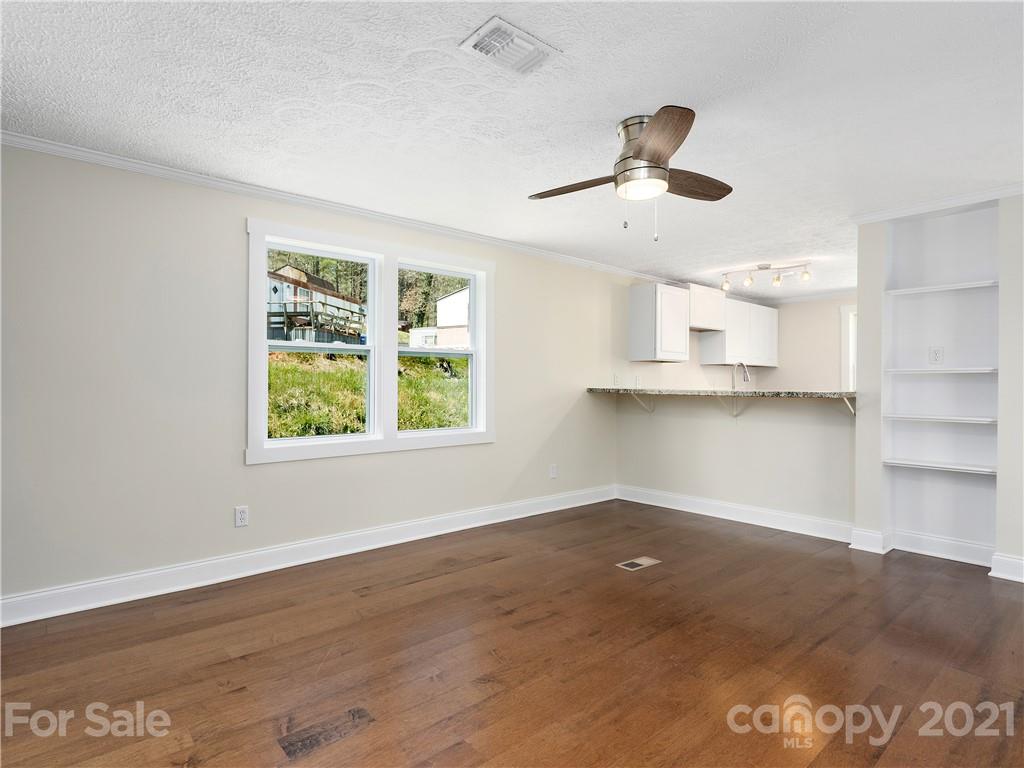 63 Reddick Road Asheville, NC 28805 - Photo 8 of 15 Gallery Image 8