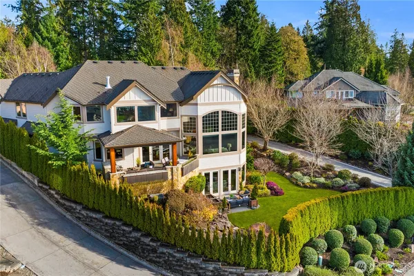 a view of house with outdoor space
