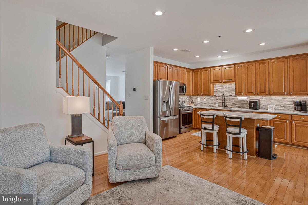 3515 Cromarty Lane Edgewater, MD 21037 - Photo 19 of 53 a living room with furniture and kitchen view