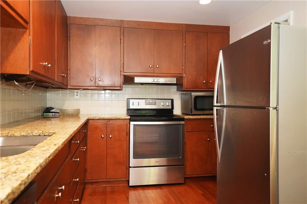 7 McDowell Road Ligonier, PA 15658 - Photo 13 of 20 upstairs kitchen