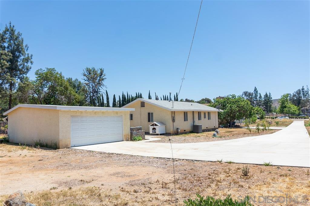 13640 Agsten Lane Poway, CA 92064 - Photo 12 of 25 Gallery Image 12