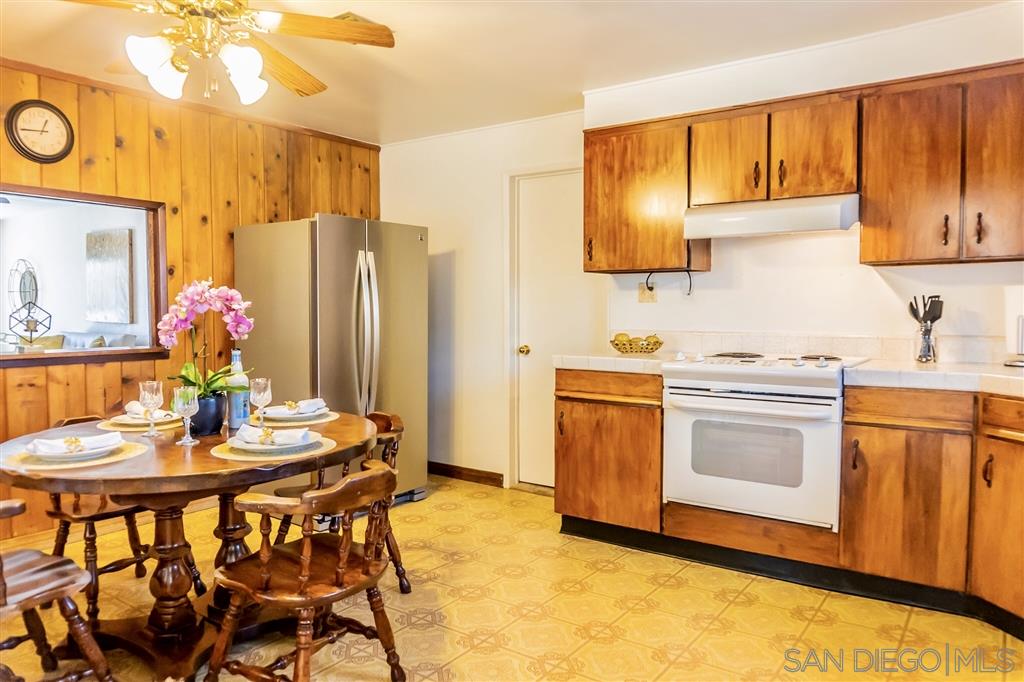 13640 Agsten Lane Poway, CA 92064 - Photo 7 of 25 Gallery Image 7