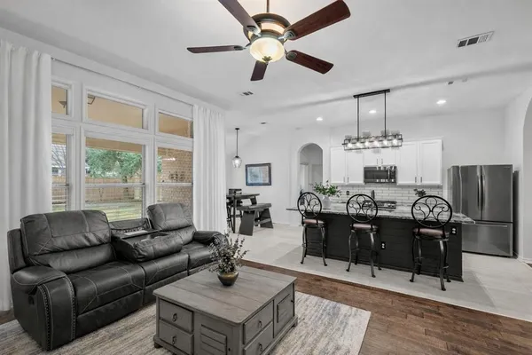 $399,900 | 1011 Diane Street, Aubrey, TX 76227