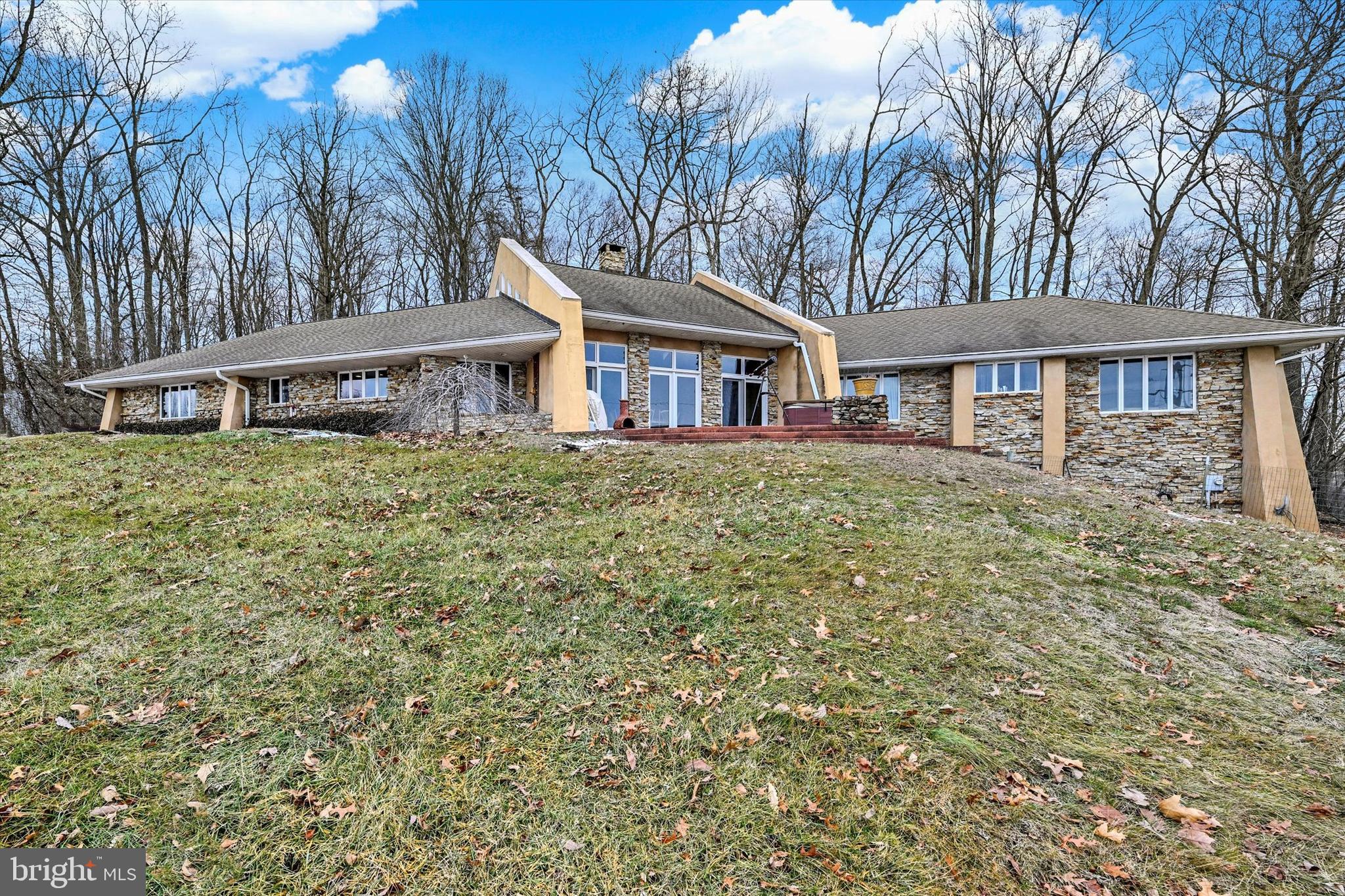 8272 Woodbine Road Airville, PA 17302 - Photo 14 of 60 Frank Lloyd Wright Inspired Home