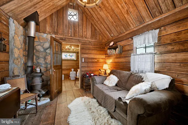 $1,450,000 | 8272 Woodbine Road, Airville, PA 17302