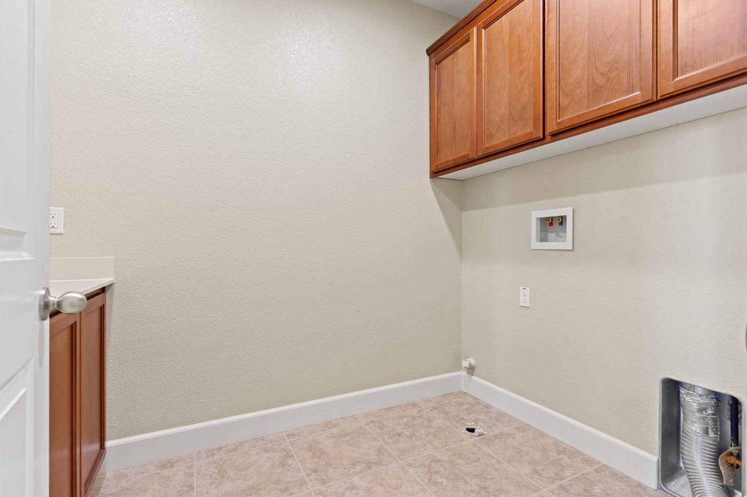 6307 Lookout Pass Way Rocklin, CA 95765 - Photo 46 of 72 a view of an empty room