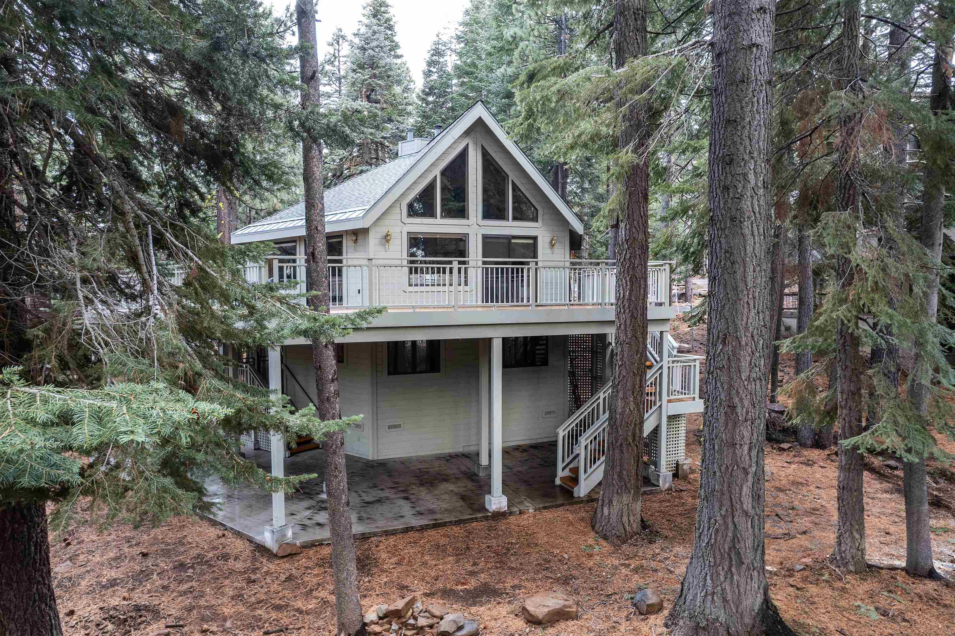 11406 Chalet Road Truckee, CA 96161 - Photo 2 of 21 a front view of a house with a yard