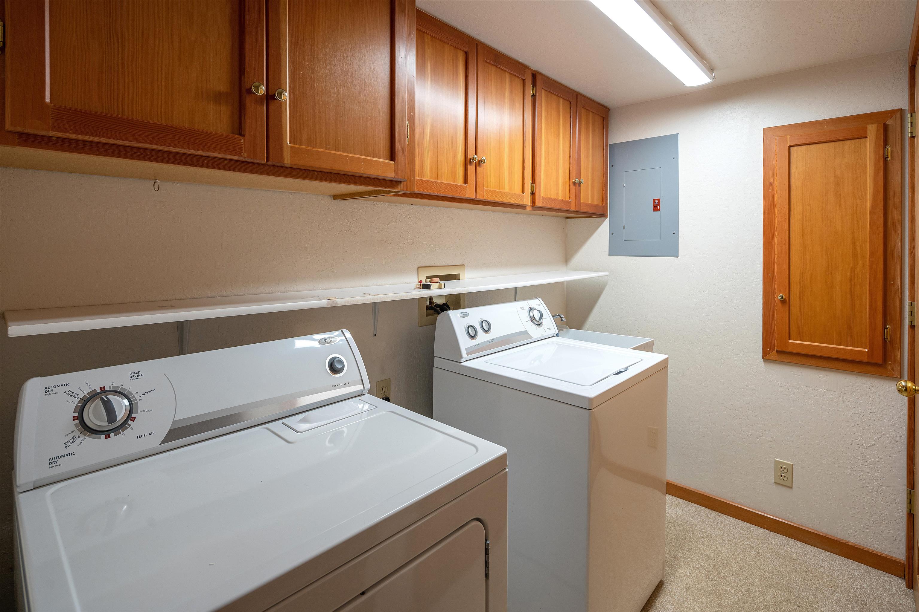 11406 Chalet Road Truckee, CA 96161 - Photo 11 of 21 a utility room with dryer and washer
