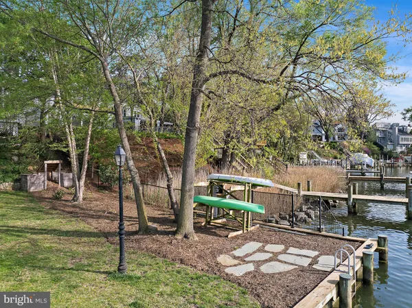 $6,950,000 | 906 Creek Drive, Annapolis, MD 21403