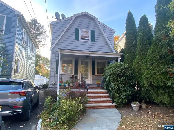 a view of a house with outdoor space