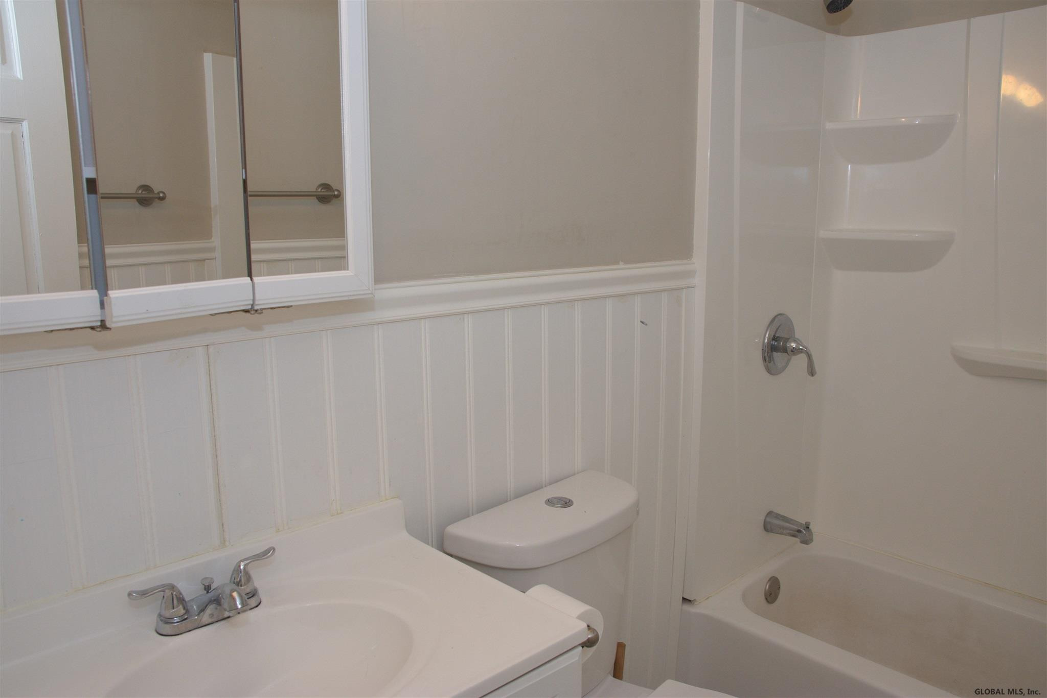 37 Cordell Road Schenectady, NY 12304 - Photo 11 of 18 Photo 11