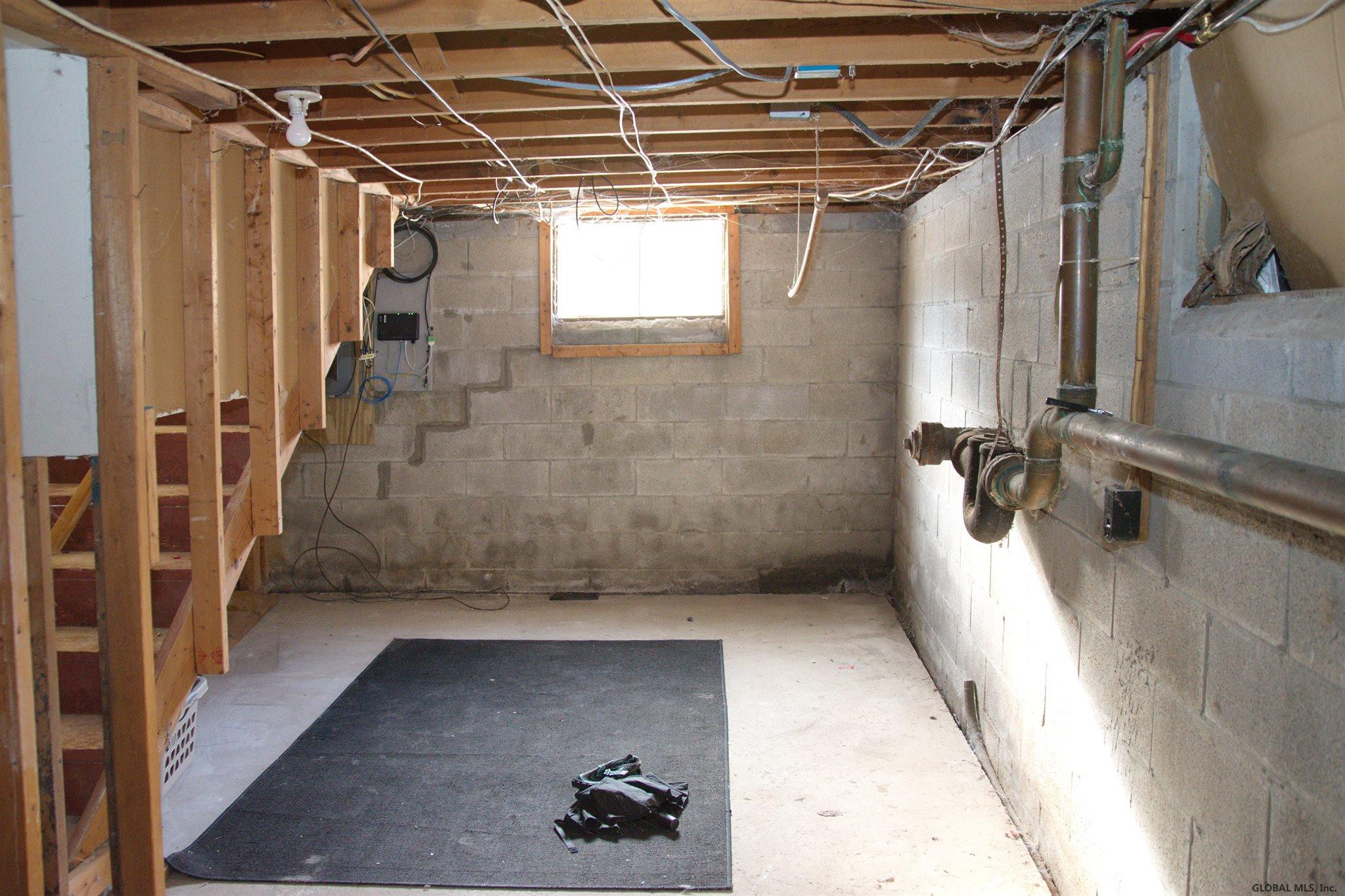 37 Cordell Road Schenectady, NY 12304 - Photo 16 of 18 Photo 16