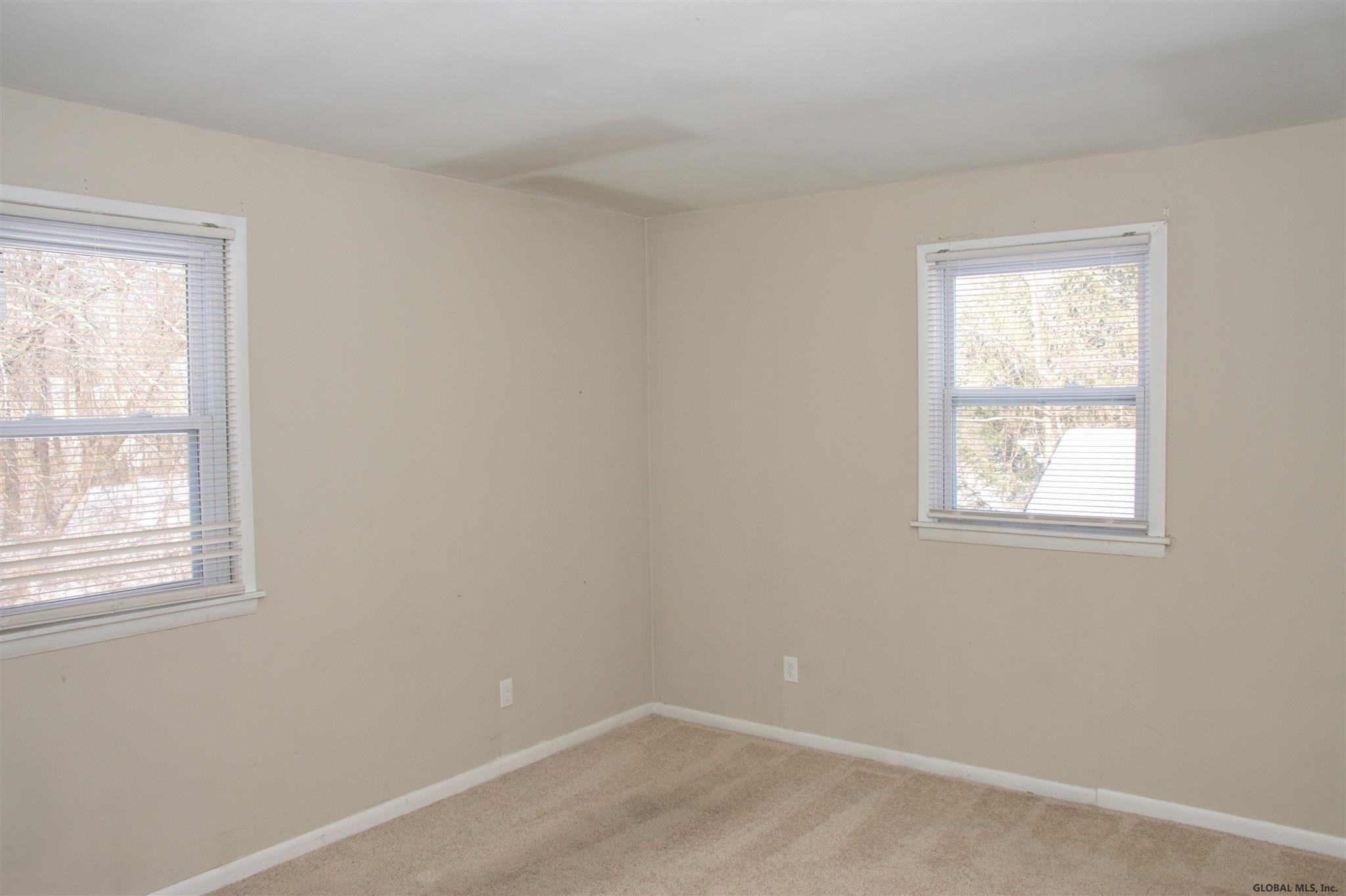 37 Cordell Road Schenectady, NY 12304 - Photo 10 of 18 Photo 10