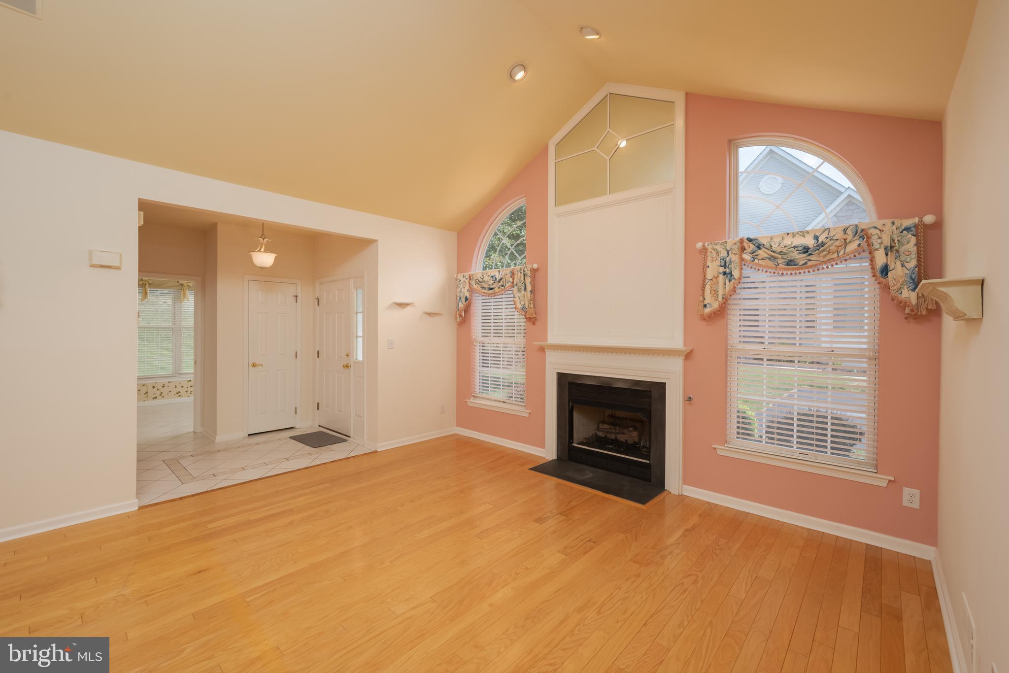 119 Bellflower Road Langhorne, PA 19047 - Photo 4 of 40