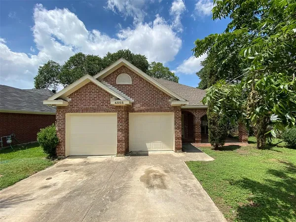 $1,995 | 4503 Marcell Avenue, Dallas, TX 75211