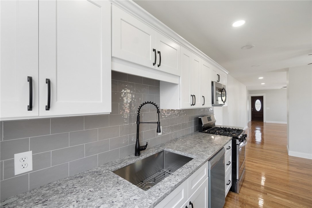 293 George Waterman Road Johnston, RI 02919 - Photo 4 of 25