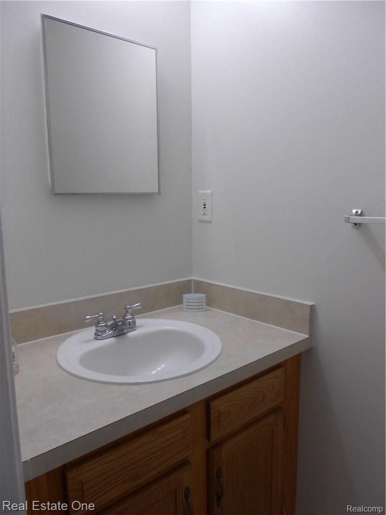 32282 West 12 Mile Road Farmington, MI 48334 - Photo 9 of 20 DSCN0584.JPG