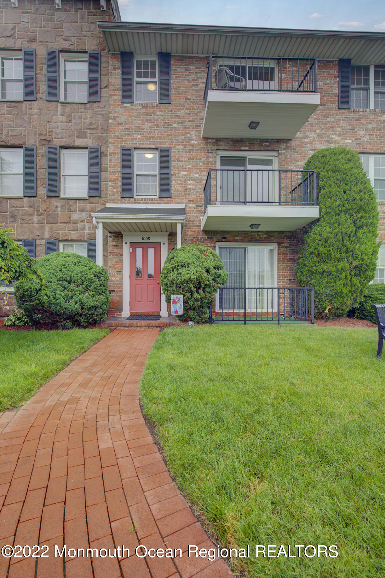1008 Unicorn Way, Unit R002 Clifton, NJ 07011 - Photo 4 of 30 DS3A0187_8_9