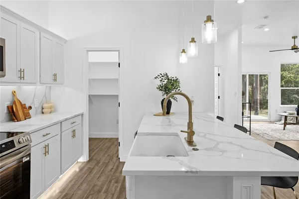 $275,000 | 310 Outboard Drive, Gun Barrel City, TX 75156