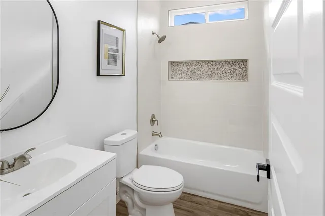 $299,000 | 310 Outboard Drive, Gun Barrel City, TX 75156