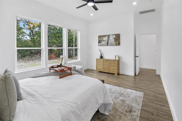 $275,000 | 310 Outboard Drive, Gun Barrel City, TX 75156