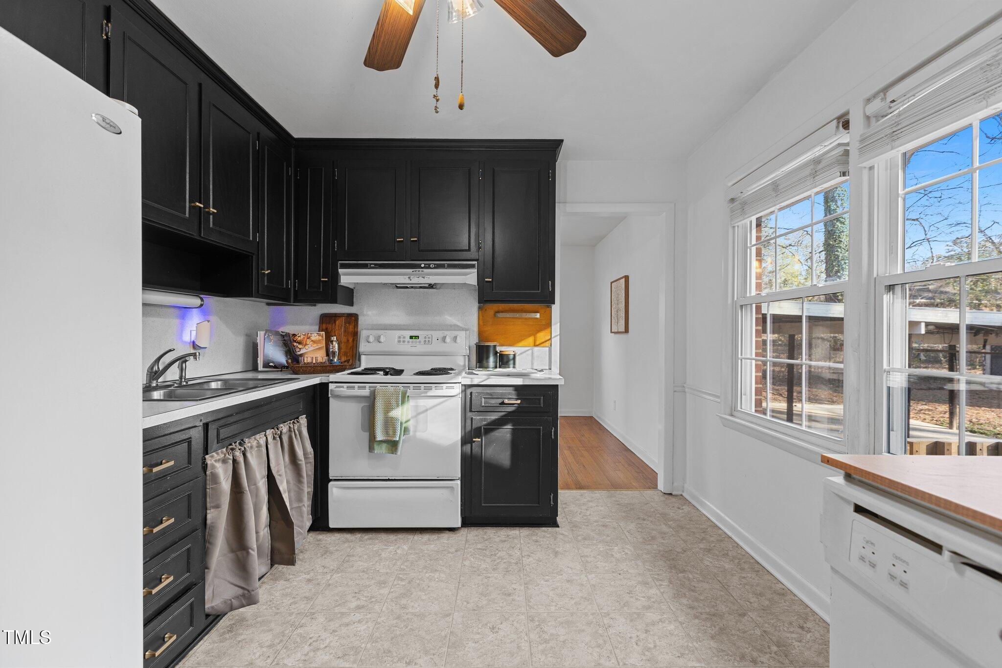 3416 Oates Drive Raleigh, NC 27604 - Photo 7 of 28 30-web-or-mls-IMGL4221