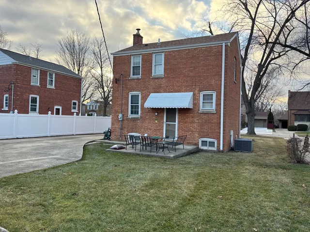 $439,900 | 2003 Newton Avenue, Park Ridge, IL 60068