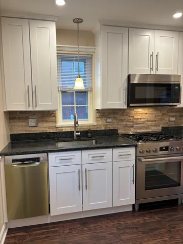 $439,900 | 2003 Newton Avenue, Park Ridge, IL 60068