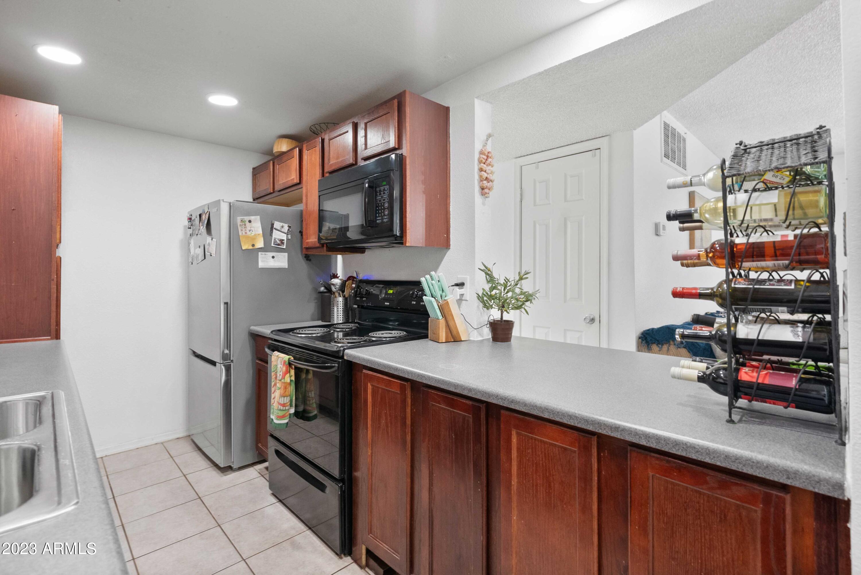 424 West Brown Road, Unit 138 Mesa, AZ 85201 - Photo 8 of 21 Breakfast Bar