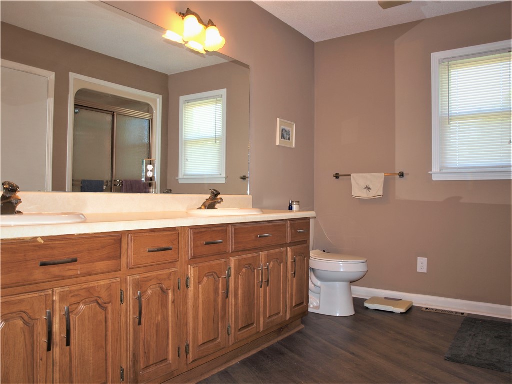 428 Broyles Point Road Townville, SC 29689 - Photo 13 of 24 Gallery Image 13