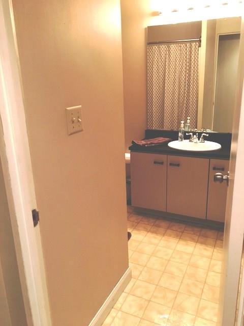 2112 Kenzie Road Pittsburgh, PA 15205 - Photo 8 of 18 Gallery Image 8