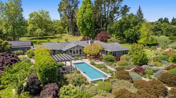 $1,990,000 | 4048 El Molino Lane, Sebastopol, CA 95472