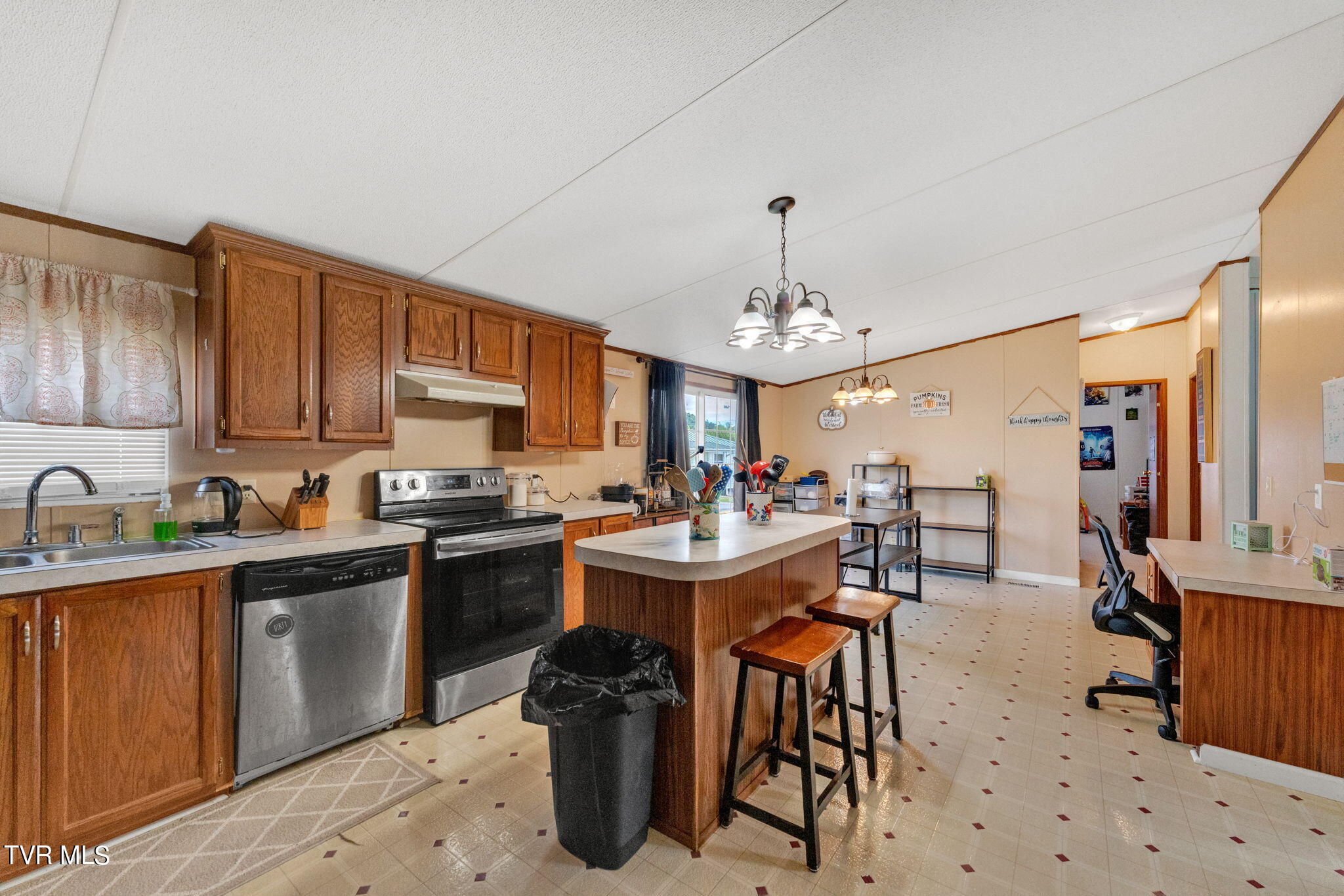 101 Deadrick Street Erwin, TN 37650 - Photo 16 of 28 16-web-or-mls-DSC09261