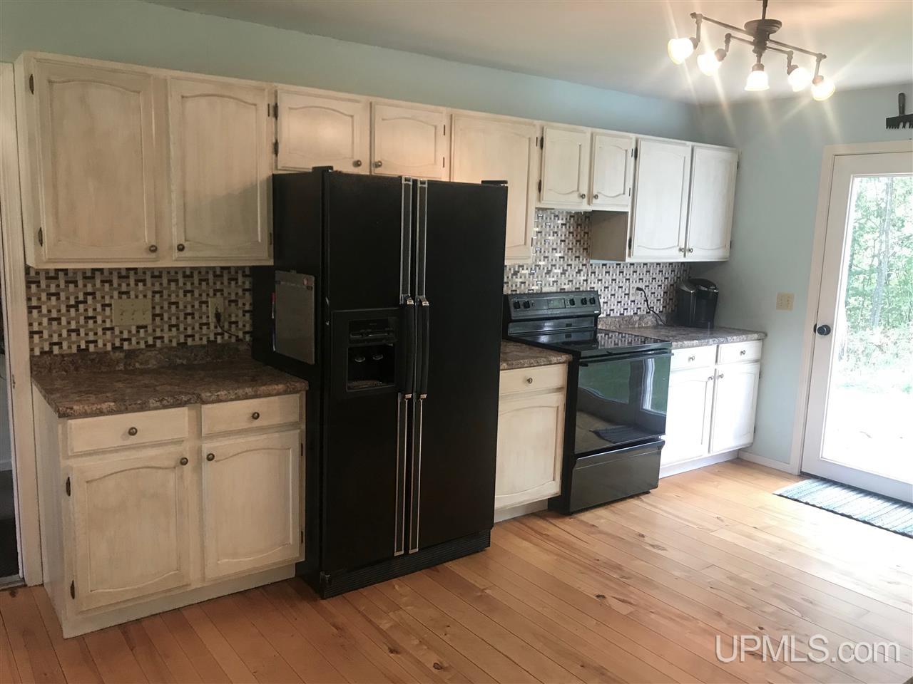 8519 Co Road Rapid River, MI 49878 - Photo 7 of 25