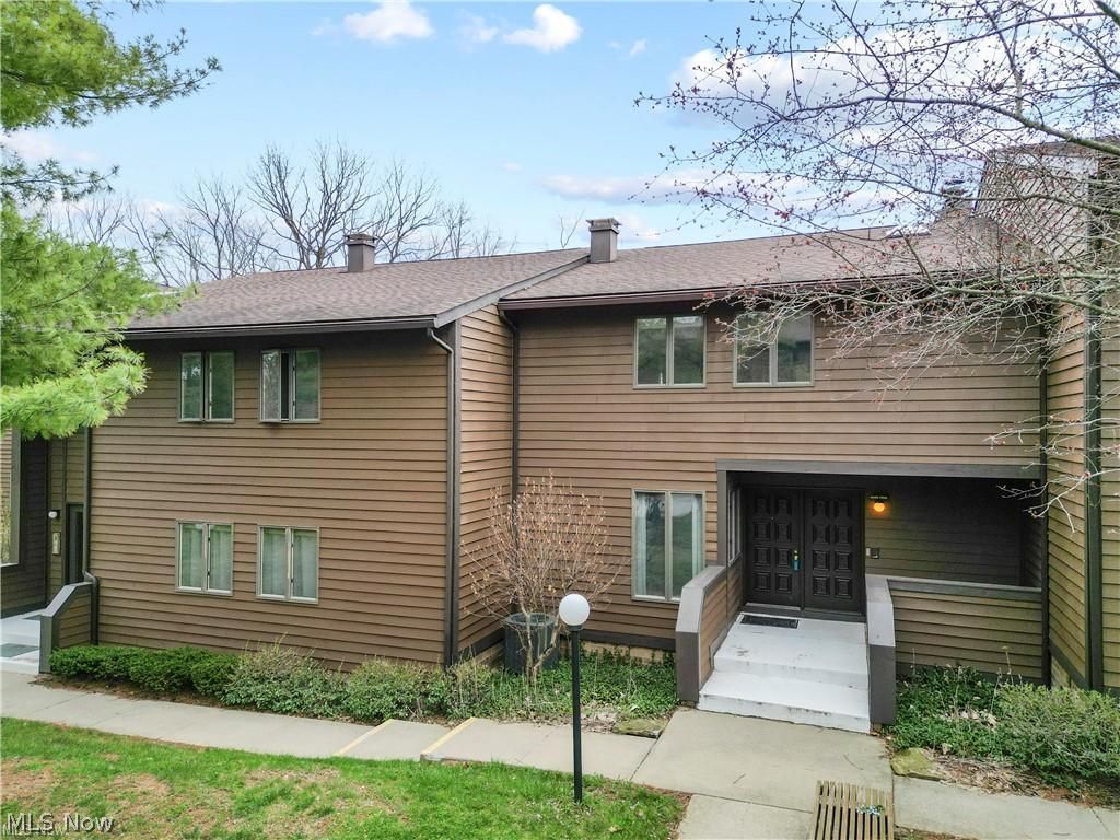 1175 East Calla Road, Unit B103 Youngstown, OH 44514 - Photo 27 of 30 Private Entrance