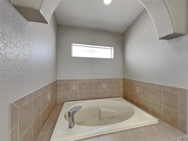 $1,829 | Undisclosed Address, Spring Hill, FL 34609