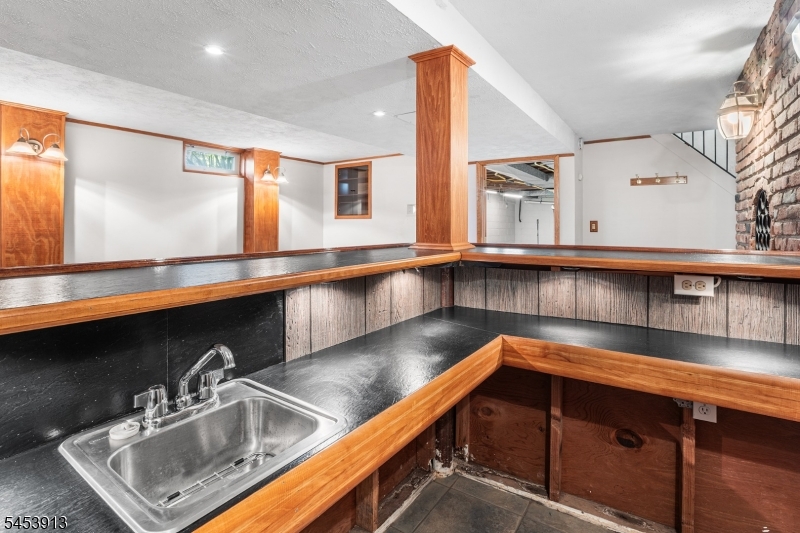 47 Ferncliff Road Morris Plains, NJ 07950 - Photo 23 of 33 Gallery Image 23