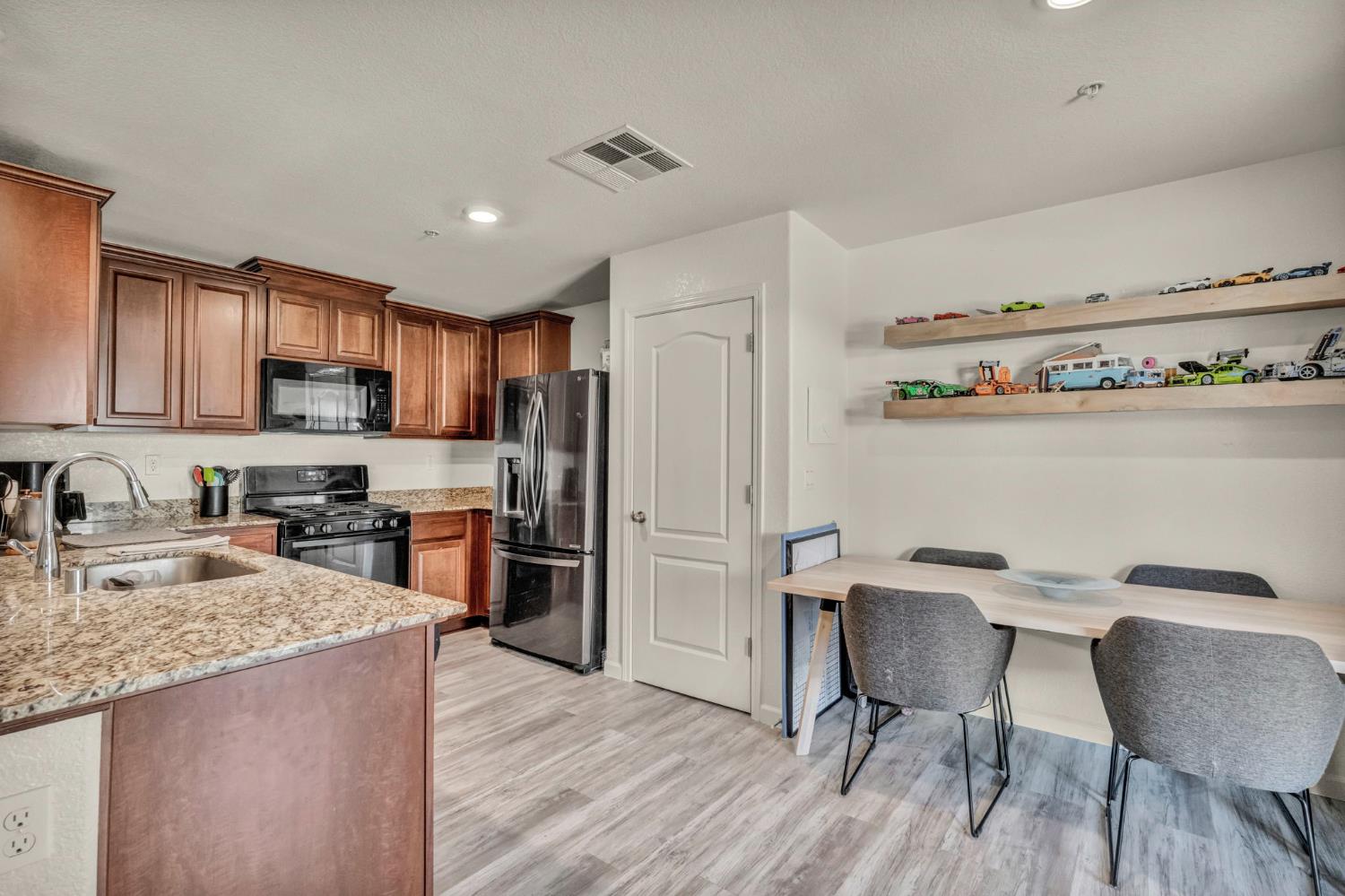 3790 Purple Martin Road Olivehurst, CA 95961 - Photo 11 of 32