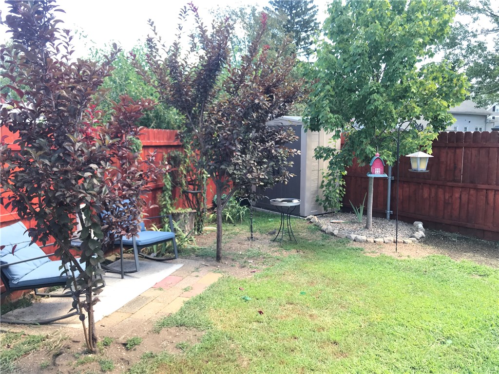 16 Edgemere Road Pawtucket, RI 02861 - Photo 45 of 48