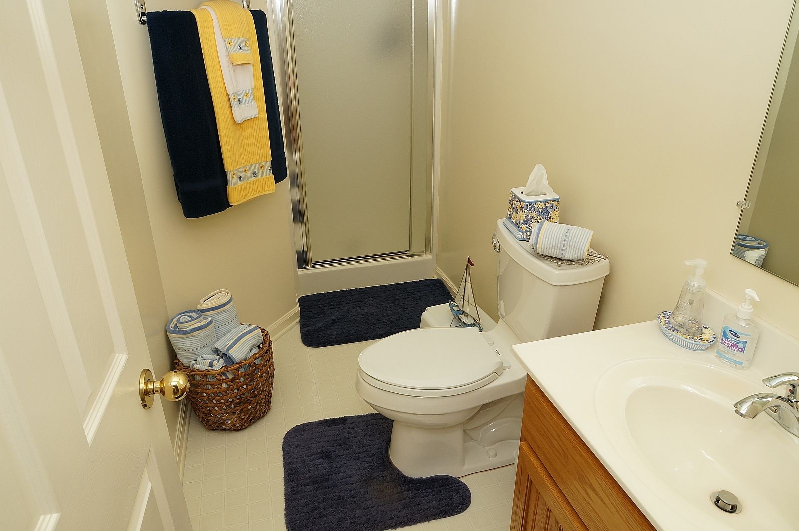 650 Monte Vista Road, Unit 401 Union Hall, VA 24176 - Photo 29 of 40 Bath2