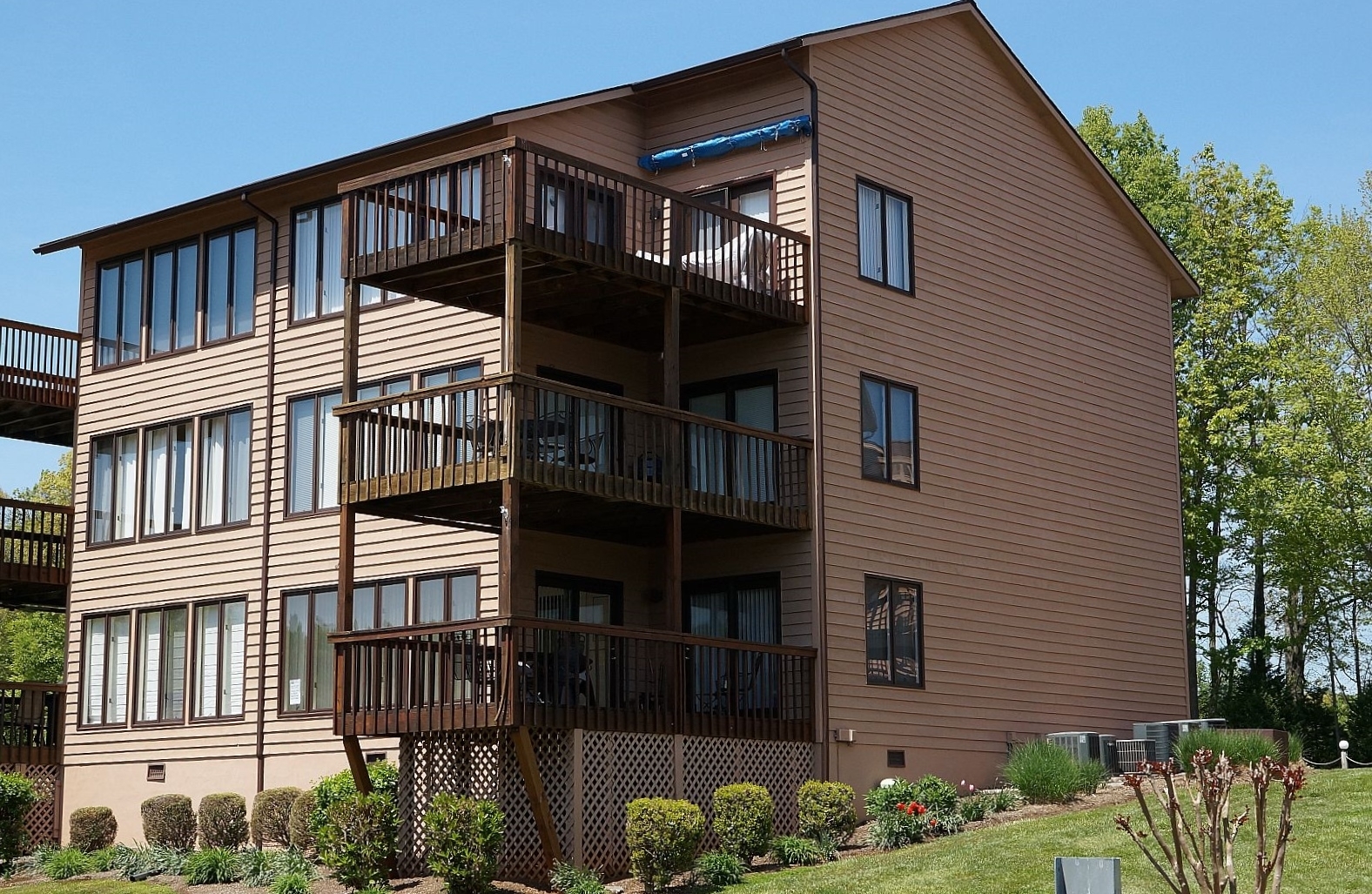 650 Monte Vista Road, Unit 401 Union Hall, VA 24176 - Photo 4 of 40 Condo